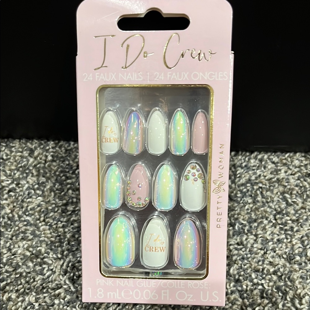 Pretty Woman I Do Crew Faux Nails